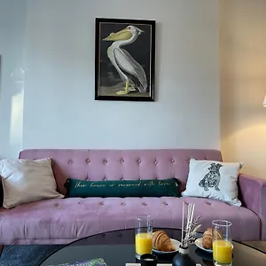 apt-charming-cozy-richmond-retreat.brighton-hotels-england.com/
